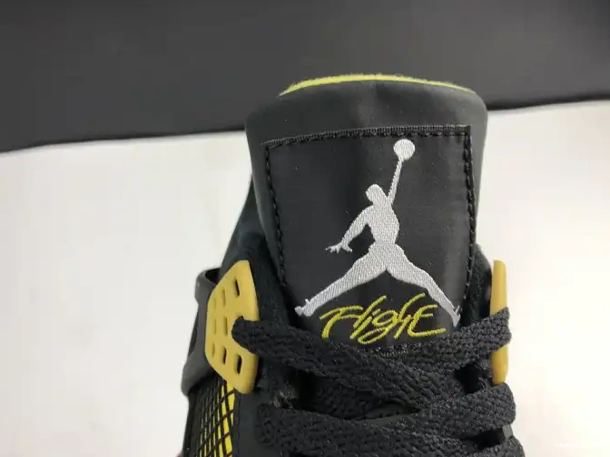 Chep Onekick Thunder Jordan Air 308497-008 4 Retro 0422